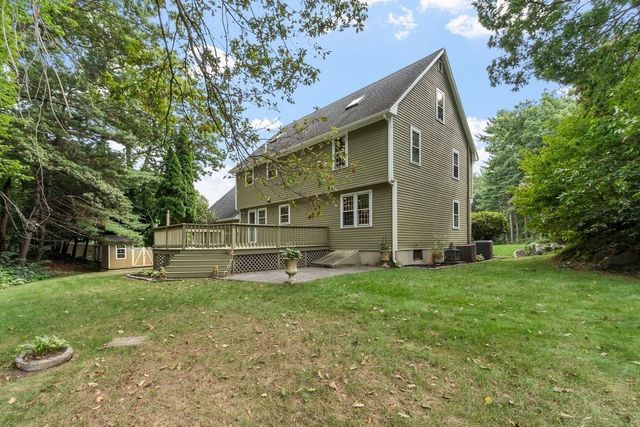 4 Apple Tree Ln, Wilmington, MA 01887
