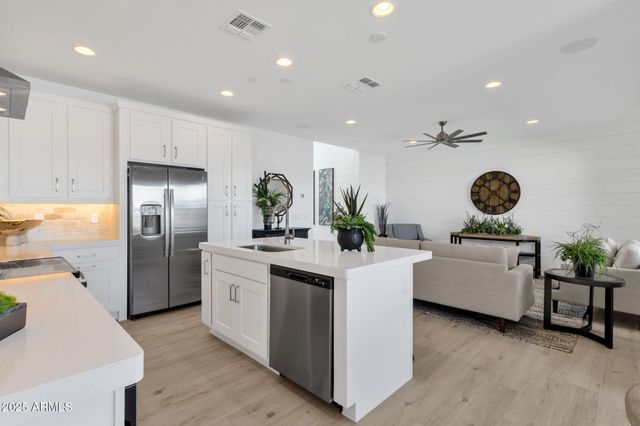 3533 N GLENNWOOD --, Mesa, AZ 85213
