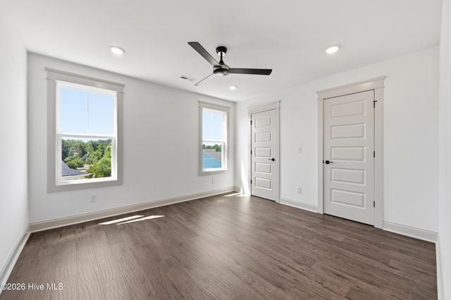 611 Moss Lake Lane, Holly Ridge, NC 28445