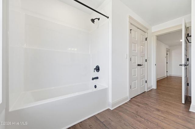 611 Moss Lake Lane, Holly Ridge, NC 28445