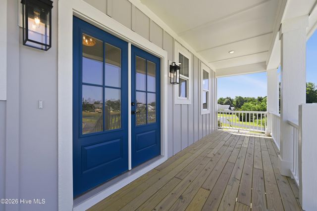 611 Moss Lake Lane, Holly Ridge, NC 28445