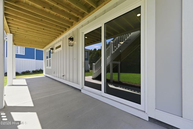 611 Moss Lake Lane, Holly Ridge, NC 28445