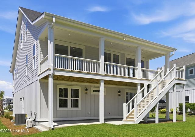 611 Moss Lake Lane, Holly Ridge, NC 28445