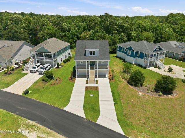 611 Moss Lake Lane, Holly Ridge, NC 28445