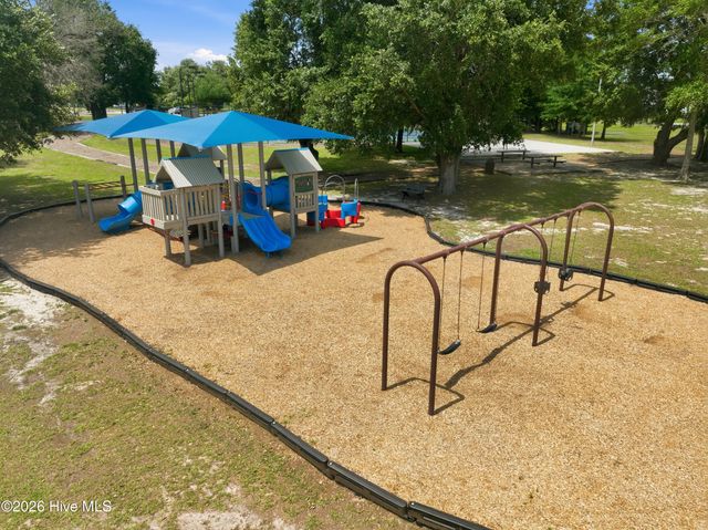 611 Moss Lake Lane, Holly Ridge, NC 28445
