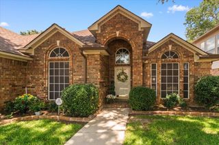 6321 Cobblestone Lane, Arlington, TX 76001