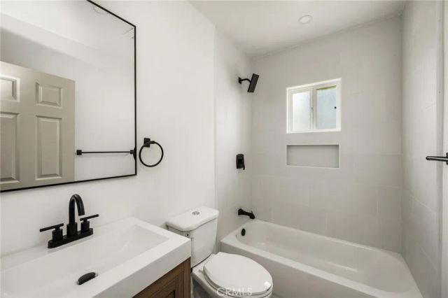 2430 W Bennett, Compton, CA 90220