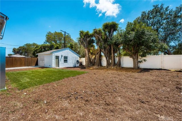 2430 W Bennett, Compton, CA 90220
