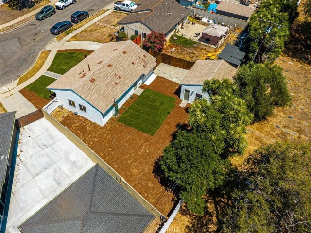 2430 W Bennett, Compton, CA 90220