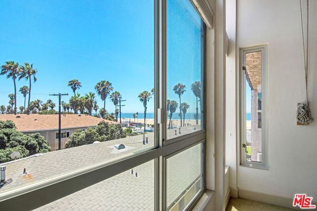 2221 Ocean Avenue 308, Santa Monica, CA 90405