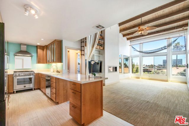 2221 Ocean Avenue 308, Santa Monica, CA 90405