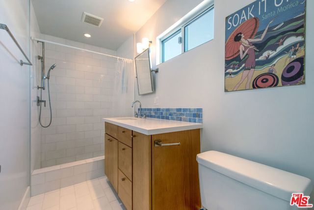 2221 Ocean Avenue 308, Santa Monica, CA 90405