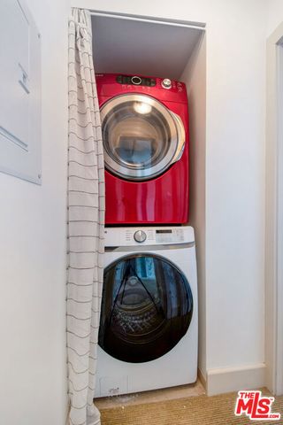 2221 Ocean Avenue 308, Santa Monica, CA 90405