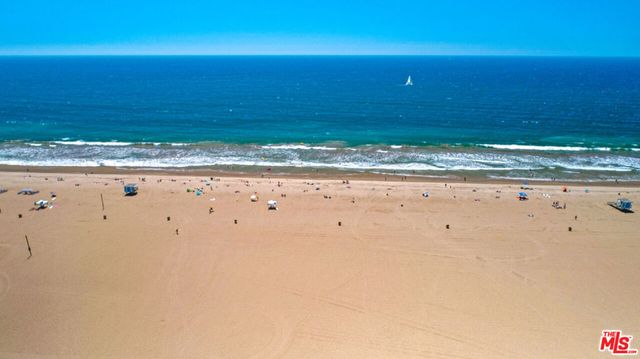 2221 Ocean Avenue 308, Santa Monica, CA 90405