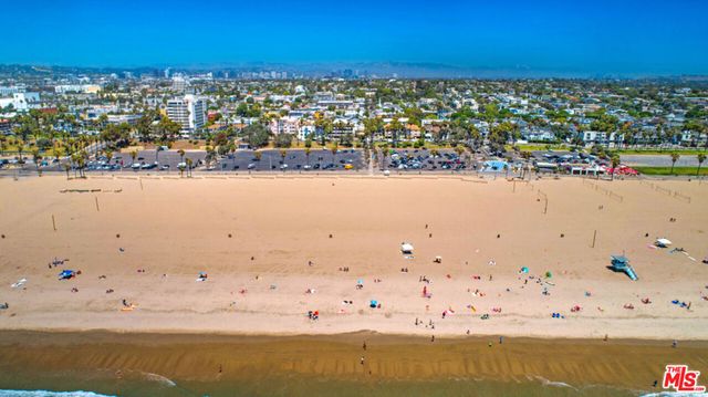 2221 Ocean Avenue 308, Santa Monica, CA 90405