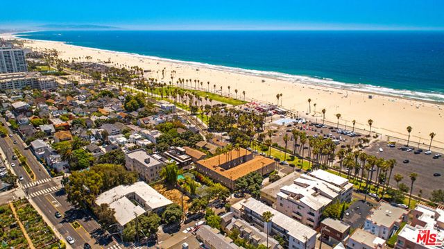2221 Ocean Avenue 308, Santa Monica, CA 90405