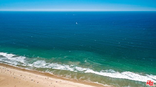 2221 Ocean Avenue 308, Santa Monica, CA 90405