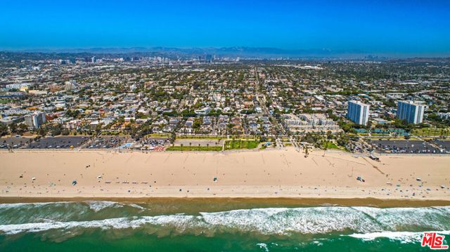 2221 Ocean Avenue 308, Santa Monica, CA 90405