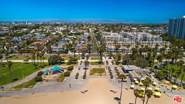 2221 Ocean Avenue 308, Santa Monica, CA 90405