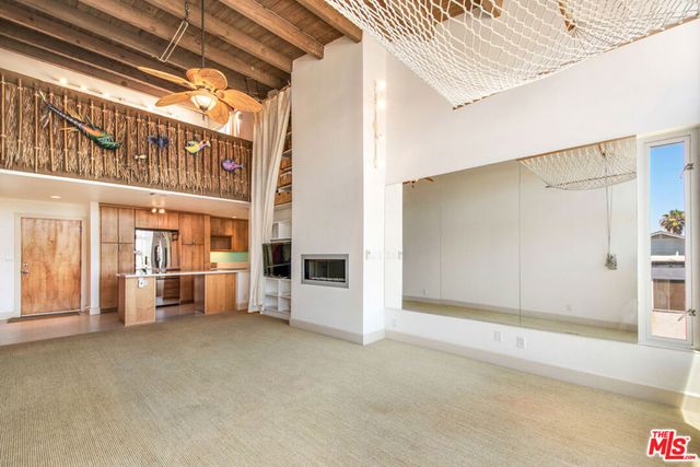 2221 Ocean Avenue 308, Santa Monica, CA 90405