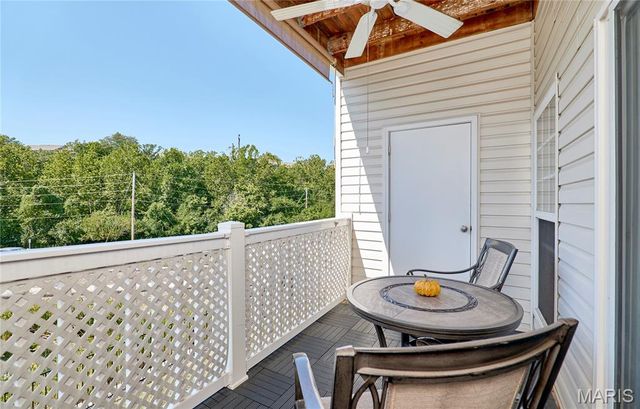 37 Kassebaum Lane 203, St Louis, MO 63129