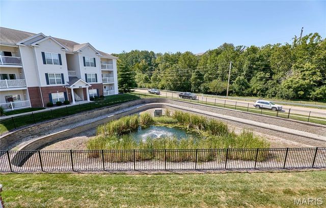 37 Kassebaum Lane 203, St Louis, MO 63129