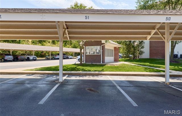 37 Kassebaum Lane 203, St Louis, MO 63129