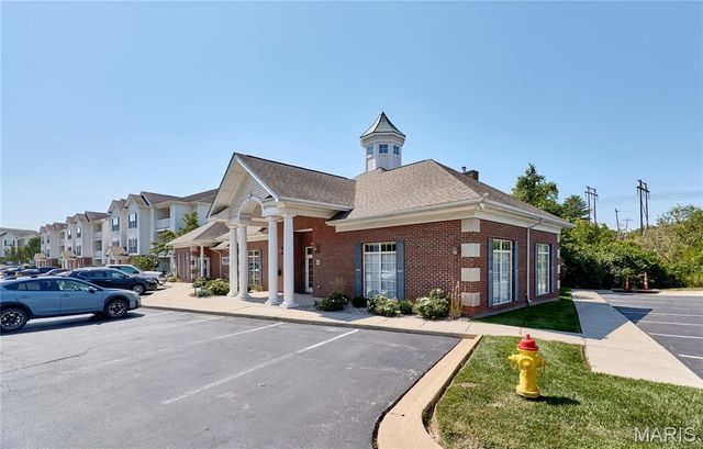 37 Kassebaum Lane 203, St Louis, MO 63129