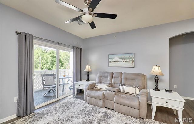 37 Kassebaum Lane 203, St Louis, MO 63129