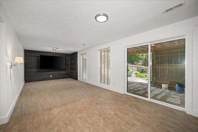 8024 E Elde Dr, Spokane, WA 99212