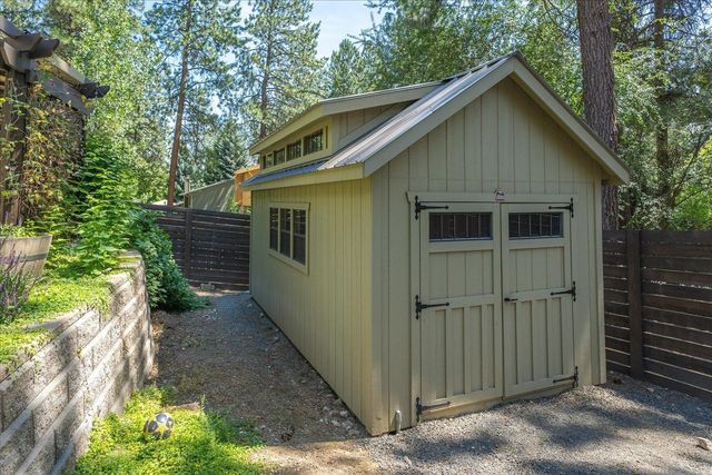 8024 E Elde Dr, Spokane, WA 99212