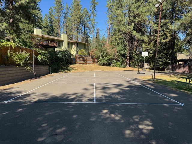 8024 E Elde Dr, Spokane, WA 99212