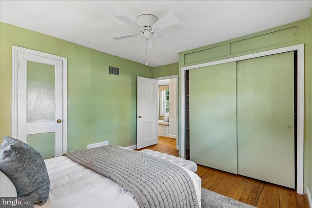 8616 LYNBROOK DR, Bethesda, MD 20814