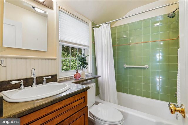 8616 LYNBROOK DR, Bethesda, MD 20814