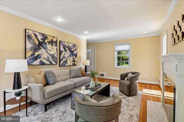 8616 LYNBROOK DR, Bethesda, MD 20814