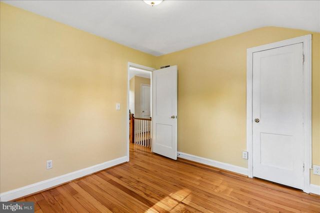 8616 LYNBROOK DR, Bethesda, MD 20814