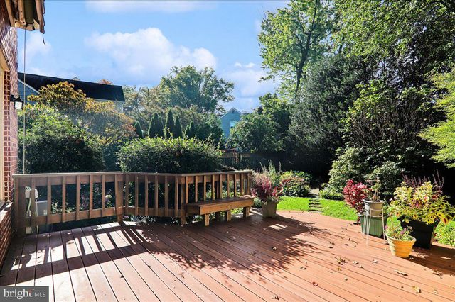 8616 LYNBROOK DR, Bethesda, MD 20814
