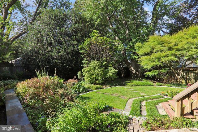8616 LYNBROOK DR, Bethesda, MD 20814