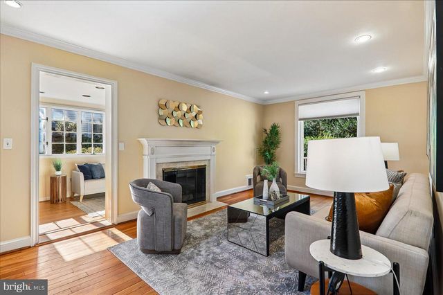 8616 LYNBROOK DR, Bethesda, MD 20814