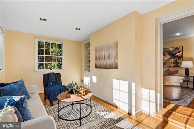 8616 LYNBROOK DR, Bethesda, MD 20814