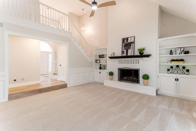 1314 Hunters Ridge Court, Evansville, IN 47725