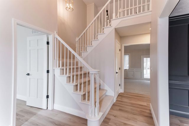 1314 Hunters Ridge Court, Evansville, IN 47725