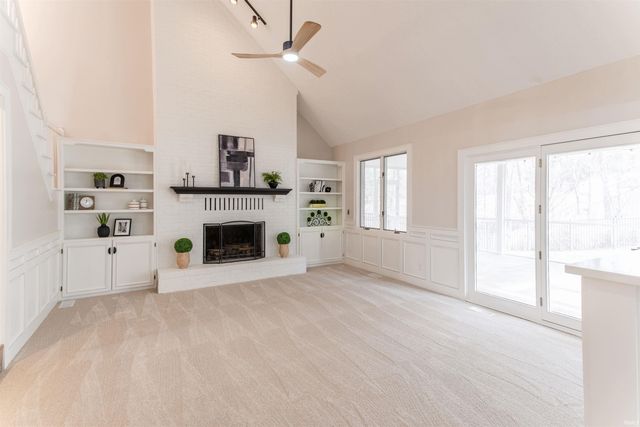 1314 Hunters Ridge Court, Evansville, IN 47725