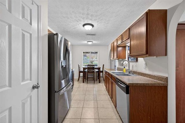 1530 Summer Lake Terrace, Loganville, GA 30052