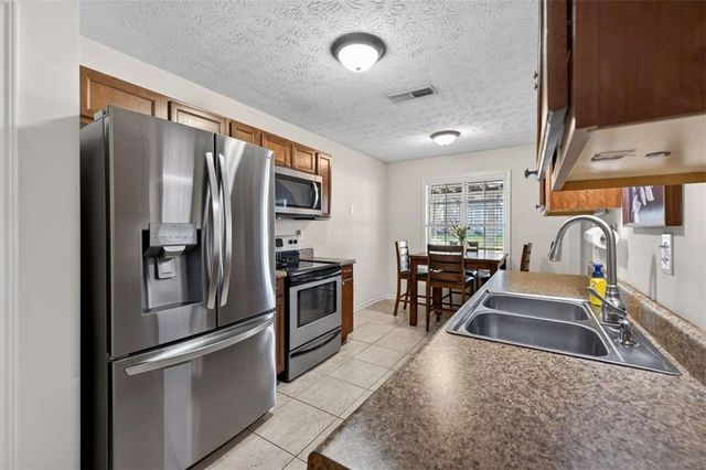 1530 Summer Lake Terrace, Loganville, GA 30052