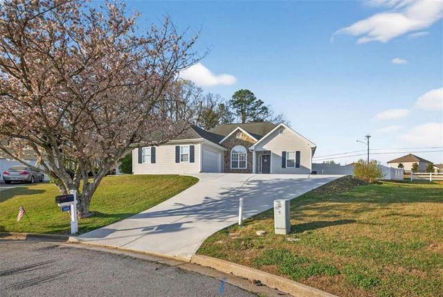 1530 Summer Lake Terrace, Loganville, GA 30052