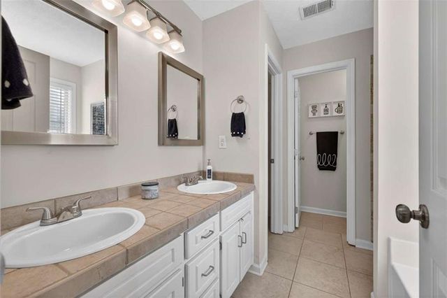 1530 Summer Lake Terrace, Loganville, GA 30052