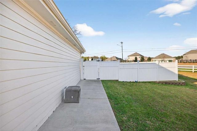 1530 Summer Lake Terrace, Loganville, GA 30052