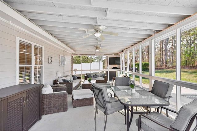 1530 Summer Lake Terrace, Loganville, GA 30052