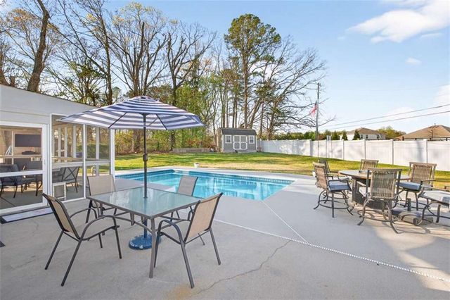 1530 Summer Lake Terrace, Loganville, GA 30052